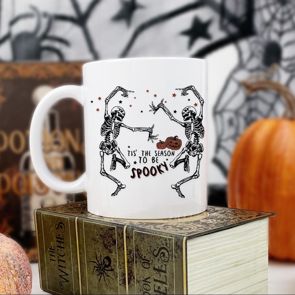 Halloween Dancing Skeleton 11 oz Mug
